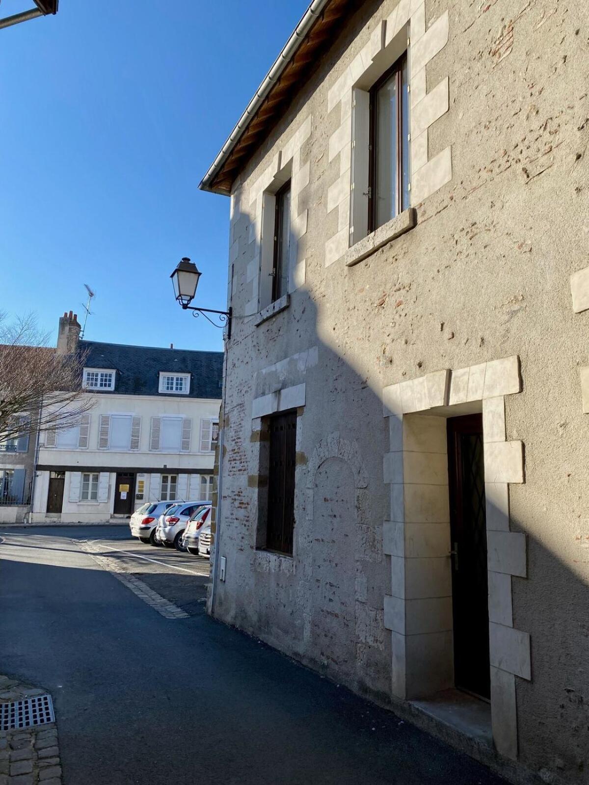 Les Logis D'Esmeralda-Des Appartements Au Charme Intemporel 罗莫朗坦 外观 照片