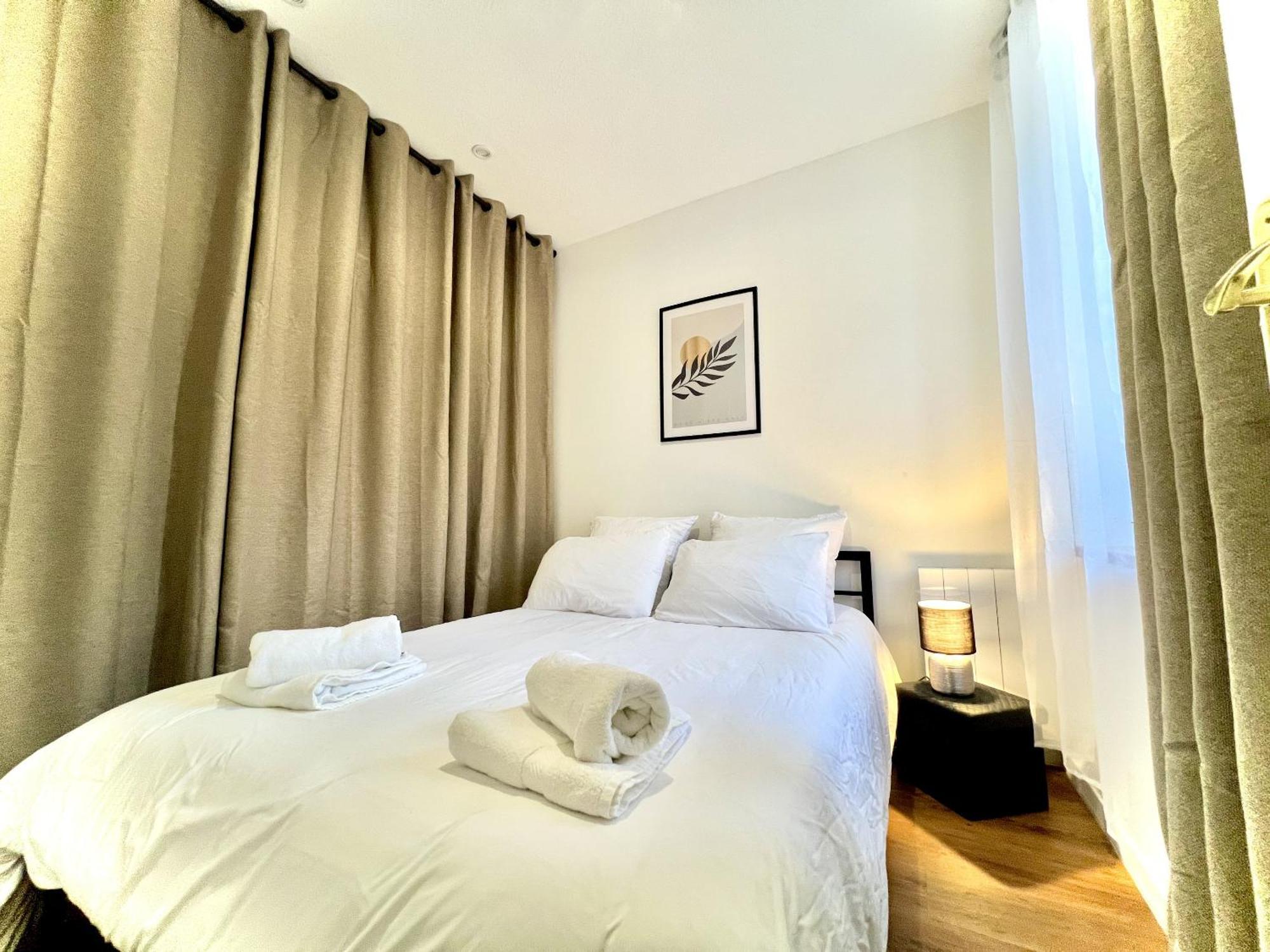 Les Logis D'Esmeralda-Des Appartements Au Charme Intemporel 罗莫朗坦 外观 照片