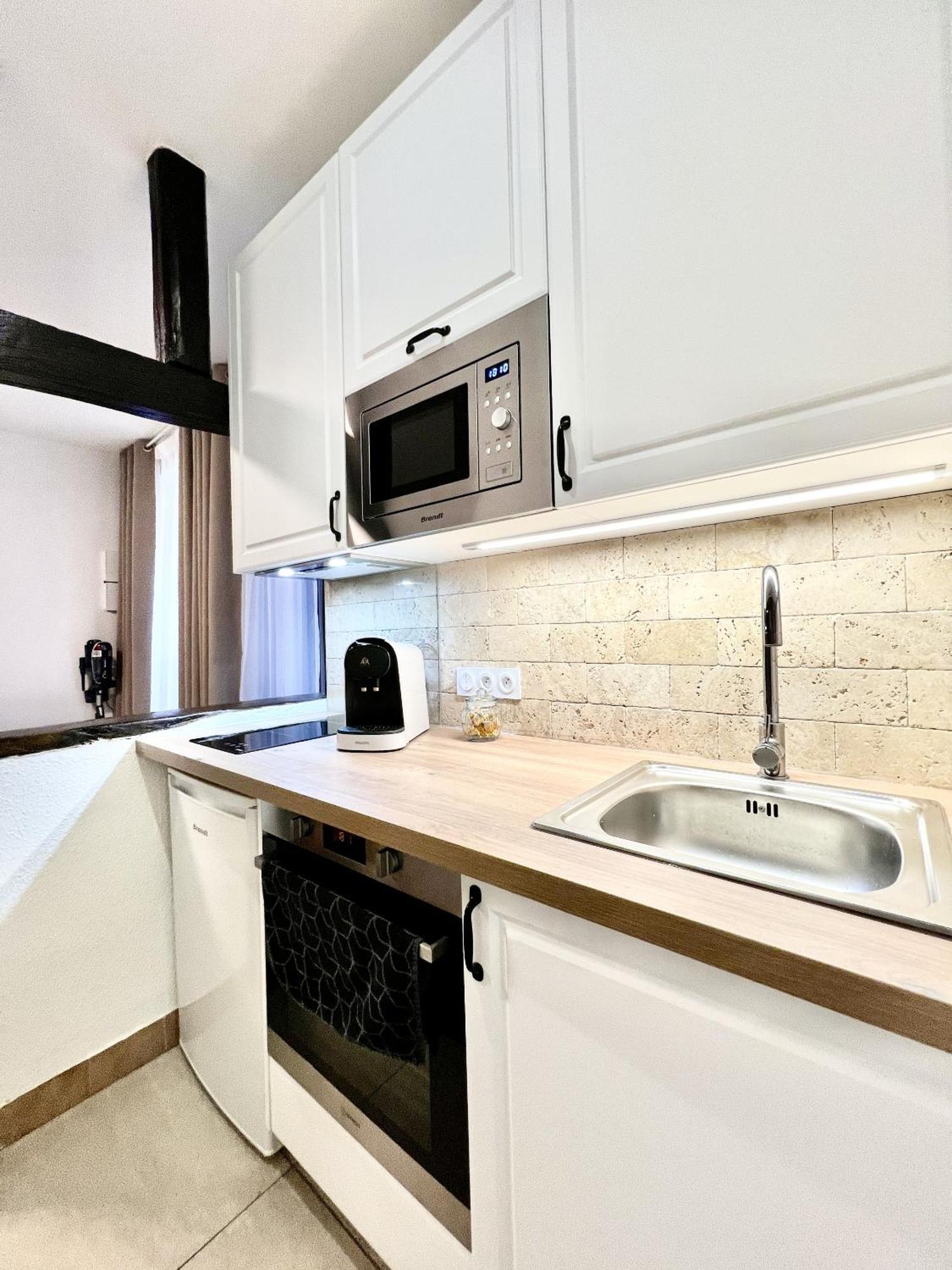 Les Logis D'Esmeralda-Des Appartements Au Charme Intemporel 罗莫朗坦 外观 照片